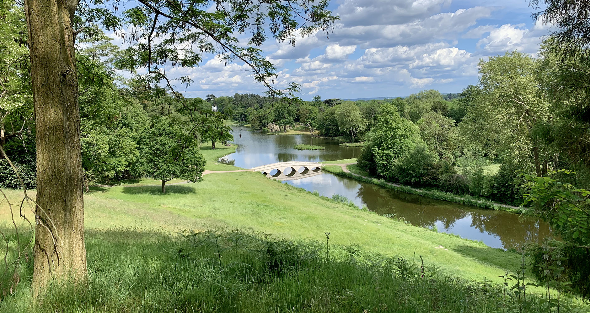 The simplistic Fivearch Bridge, Cobham